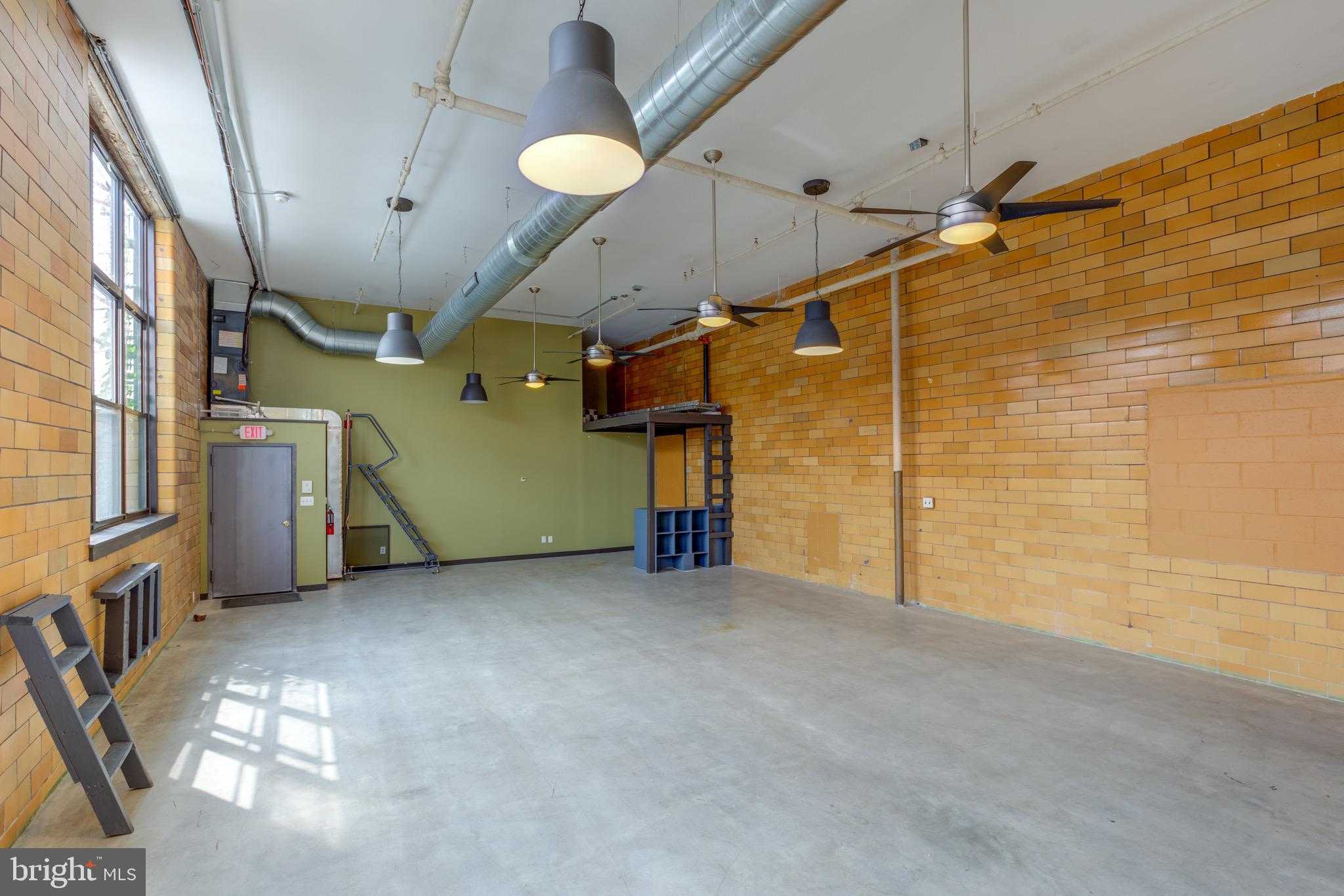 111 W Norris St photo 62