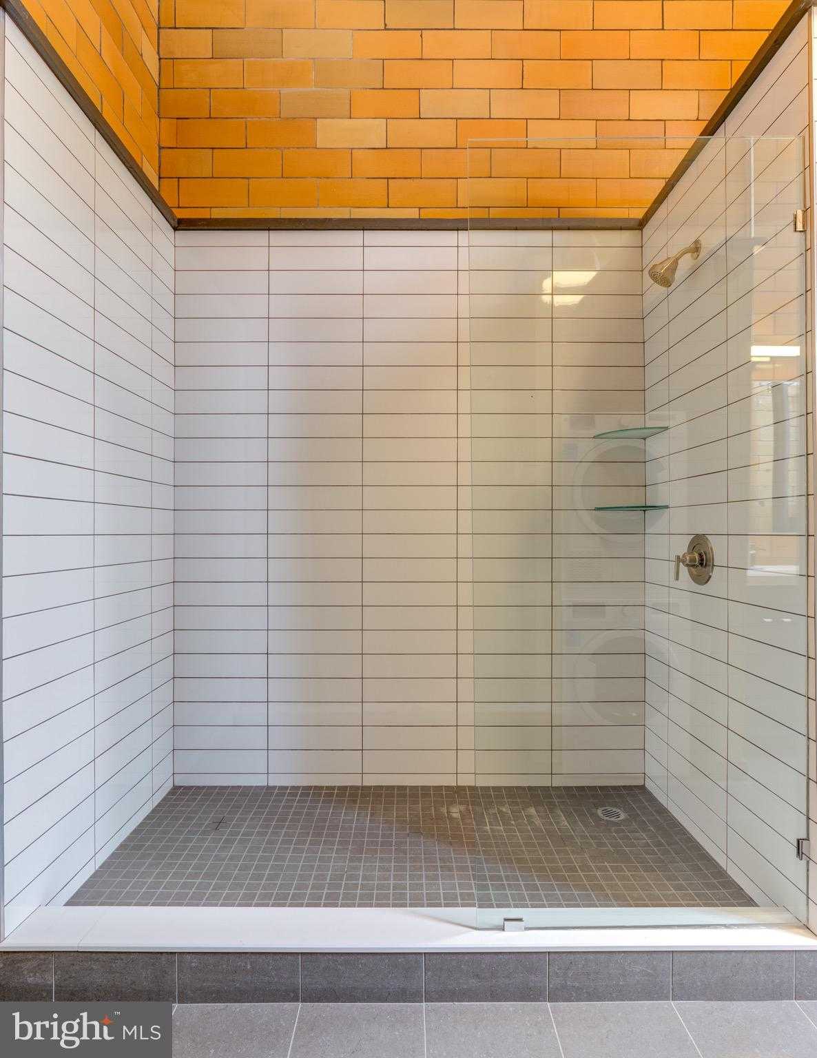 111 W Norris St photo 73