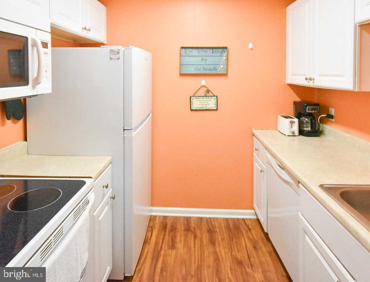 417 Robin Dr # B203 photo 18