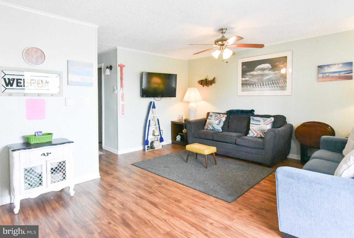 417 Robin Dr # B203 photo 2