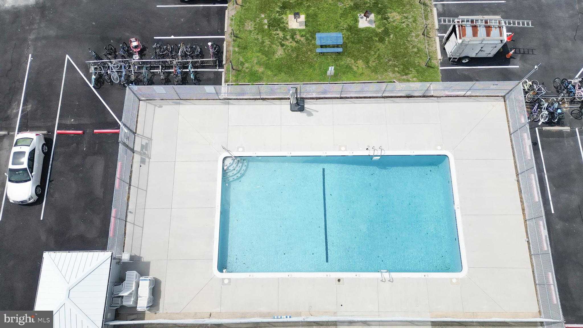 417 Robin Dr # B203 photo 4