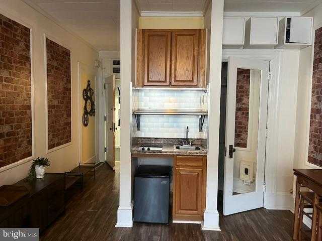 1324 Locust St Apt 1528 photo 3