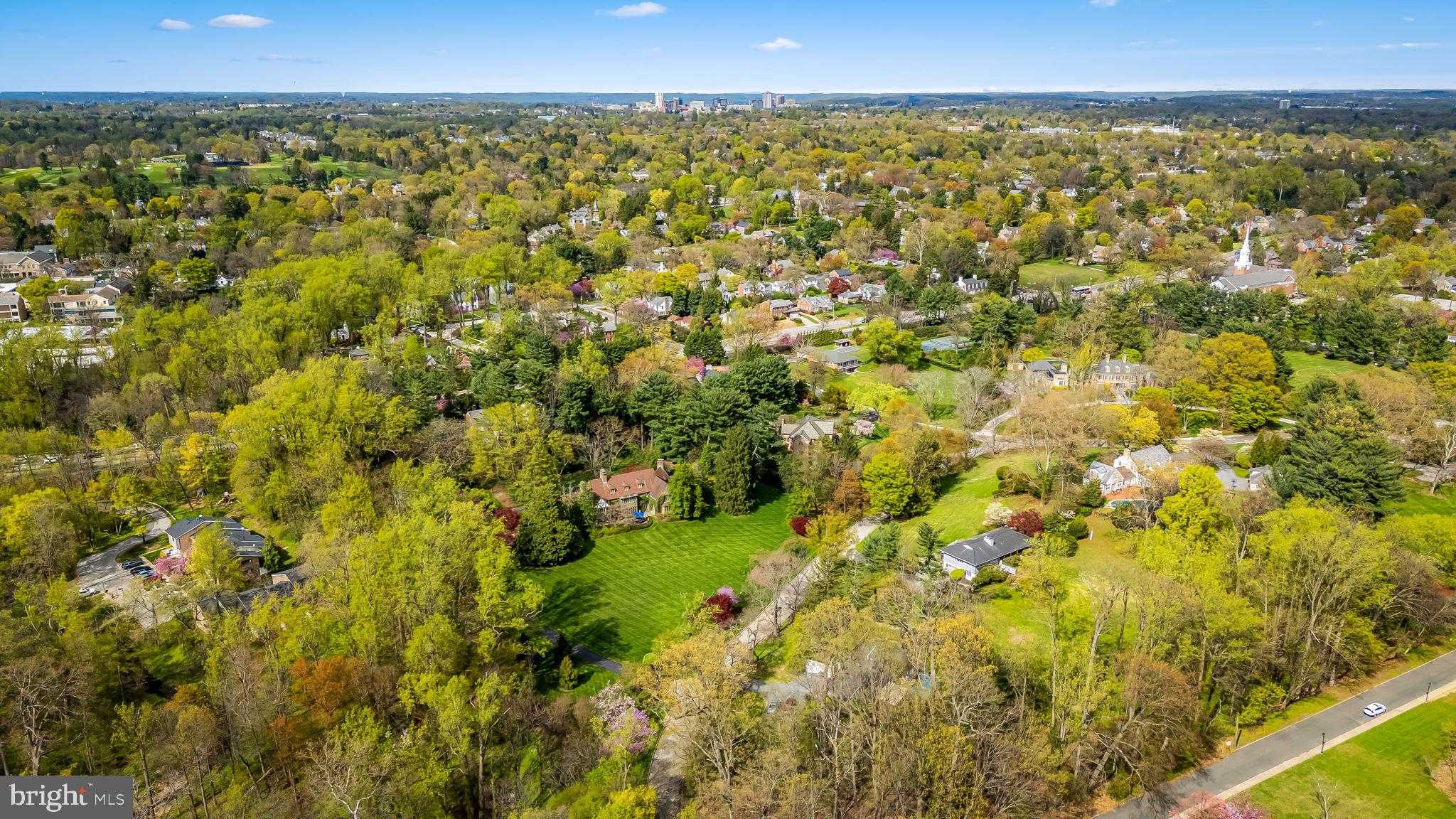 102 Cotswold Rd photo 105