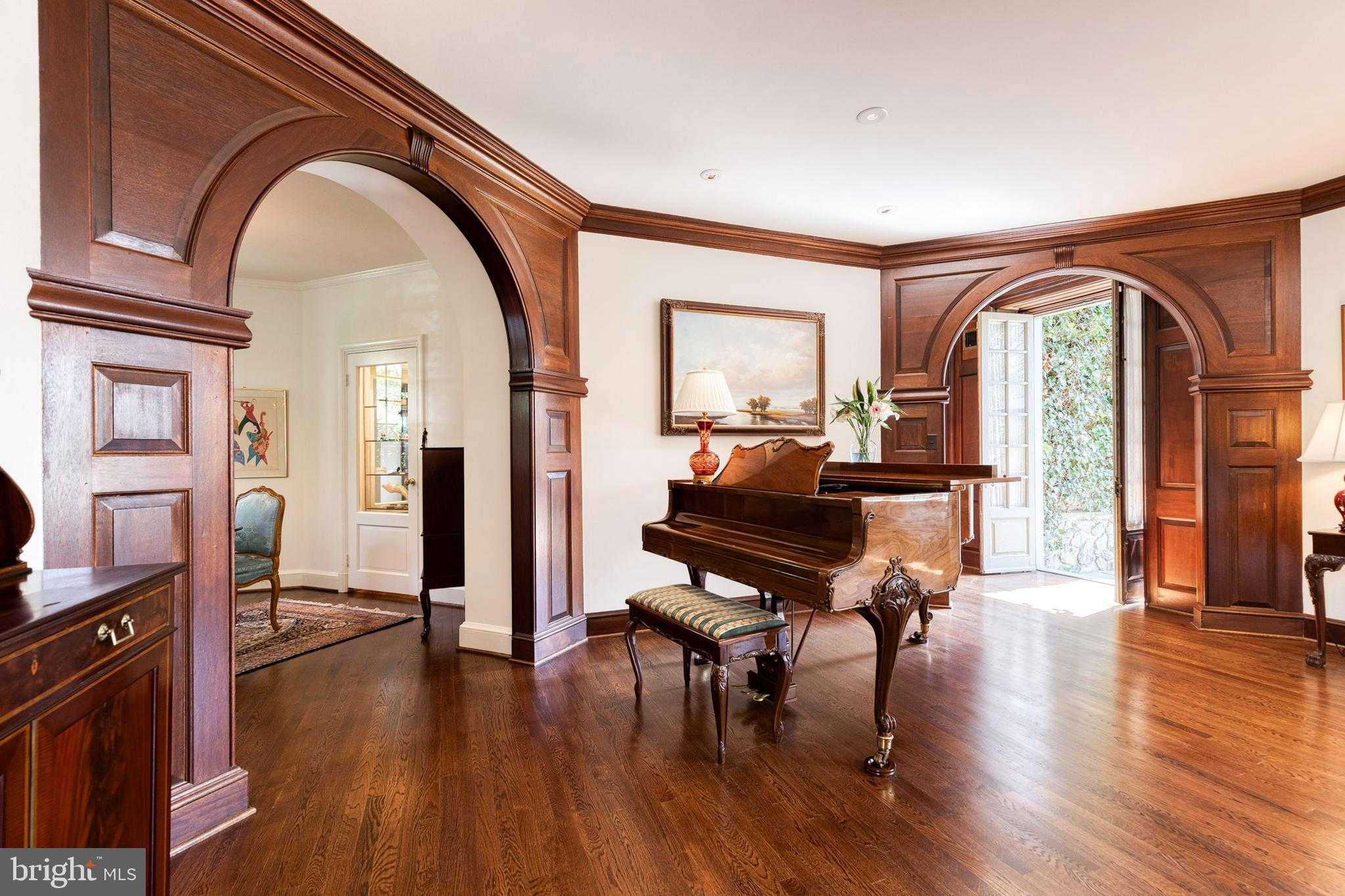 102 Cotswold Rd photo 32