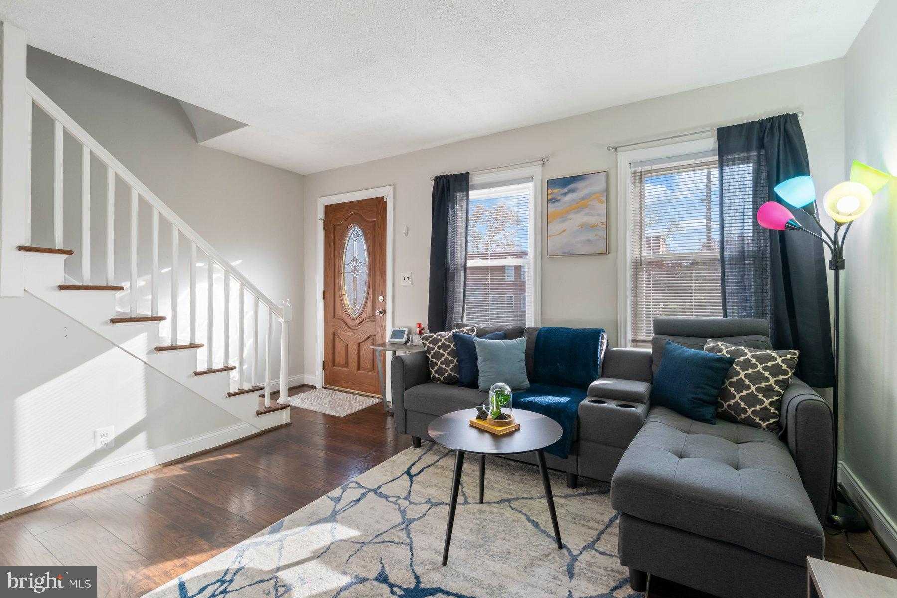 5226 Patrick Henry Dr photo 2