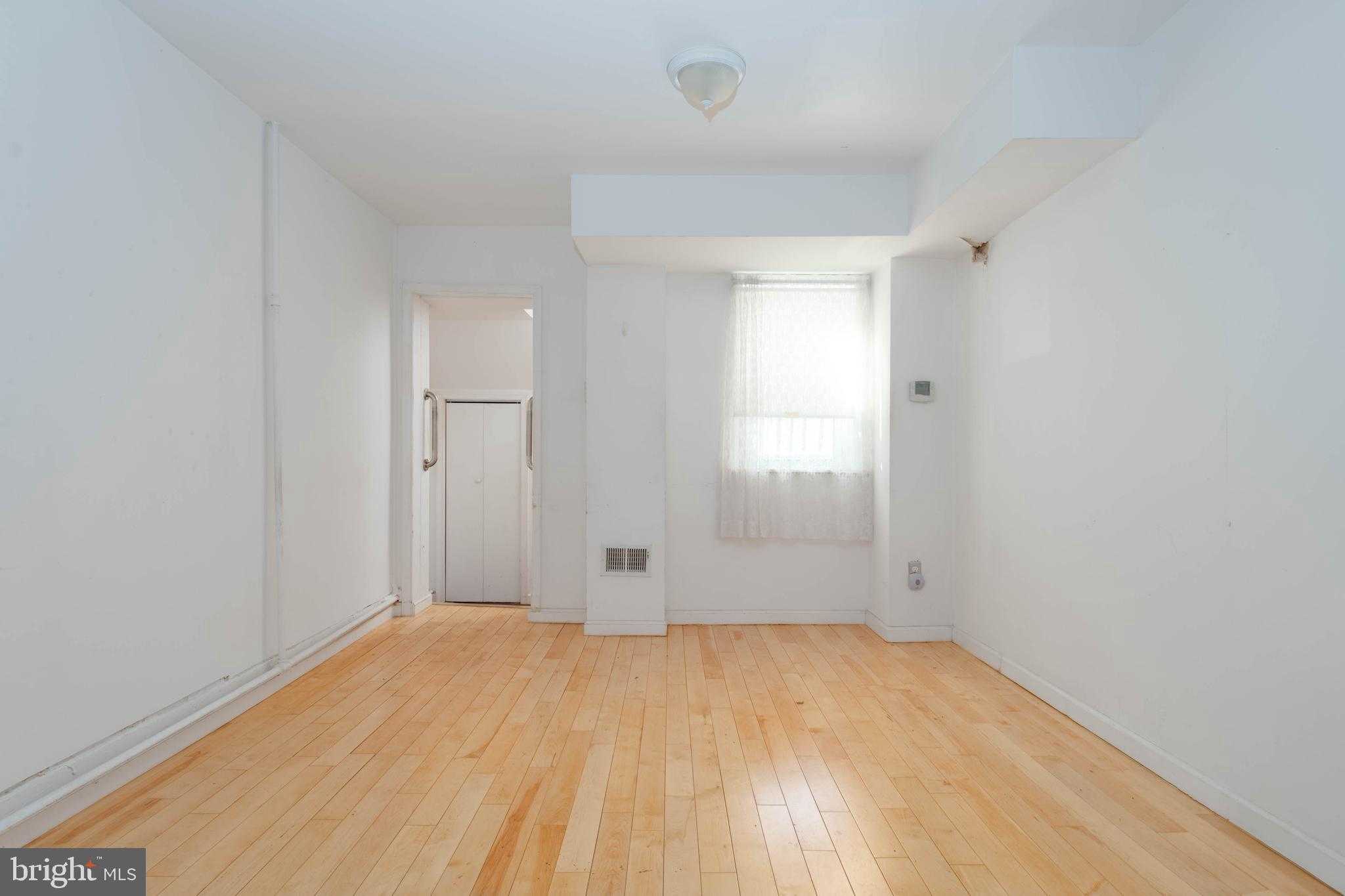 510 S Patterson Park Ave photo 5