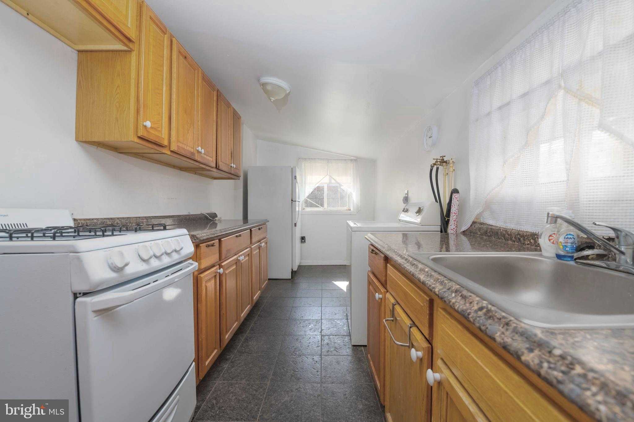 510 S Patterson Park Ave photo 7