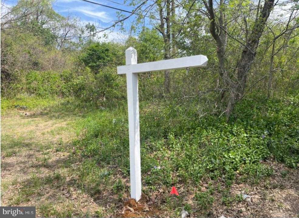 2664 Carver Rd photo 2