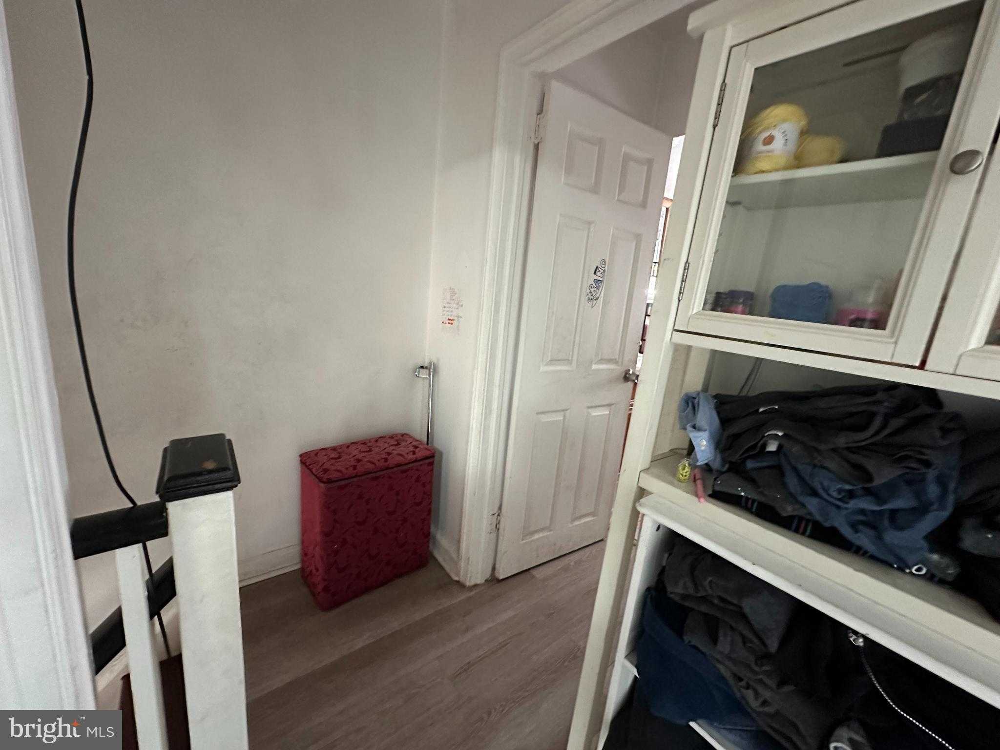 7121 Brous Ave photo 12