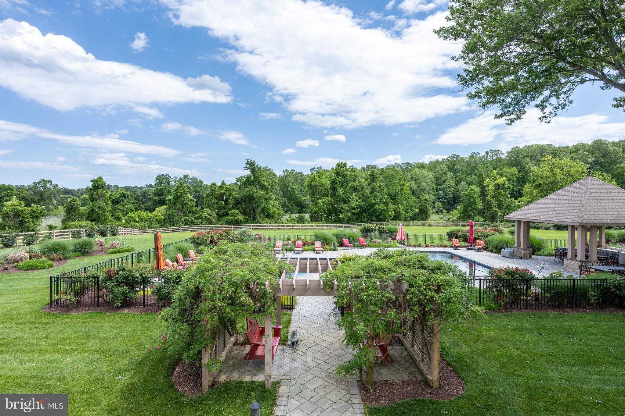 6975 Kim Ln photo 70