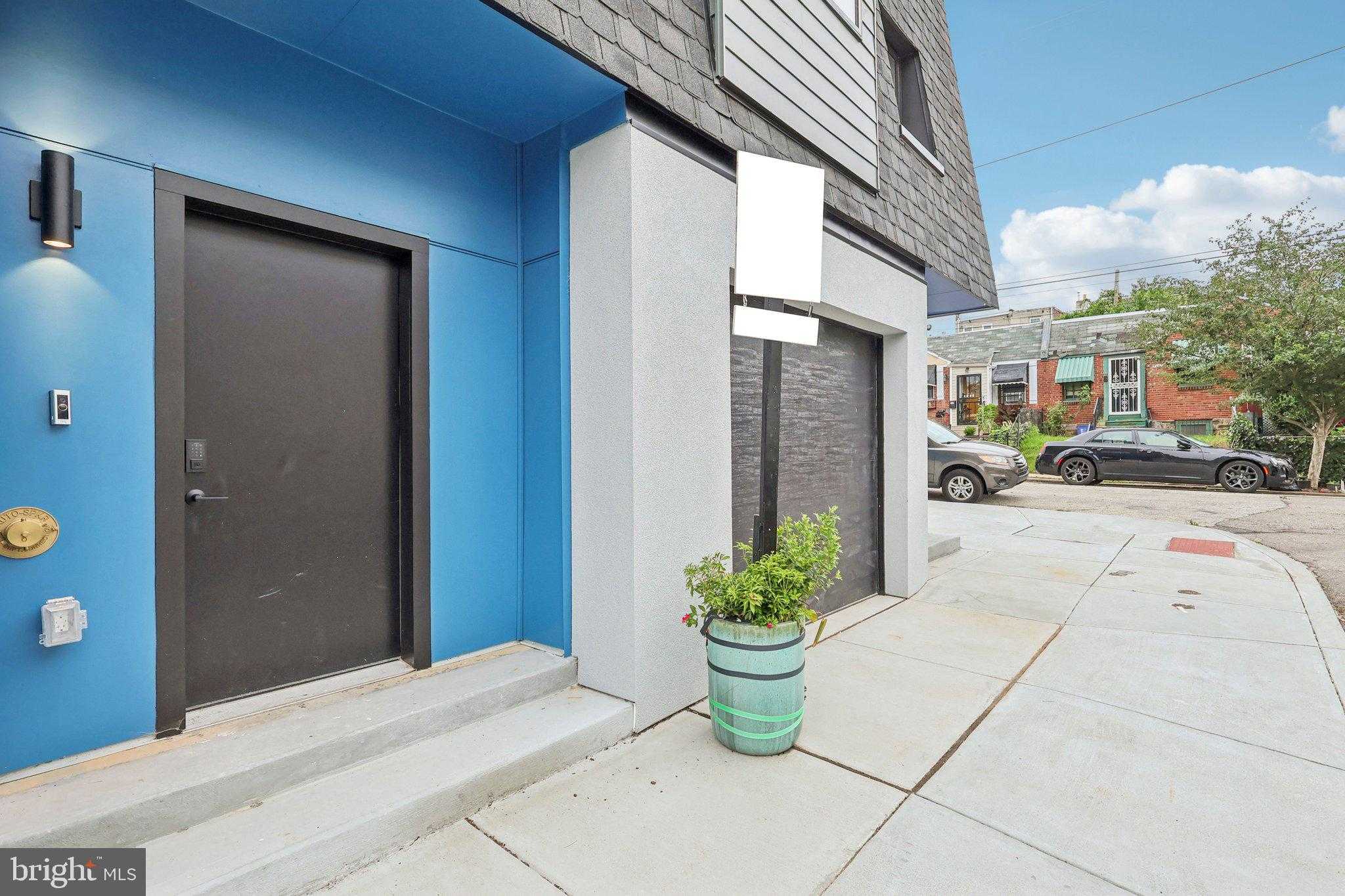 3411 W Lippincott St photo 35