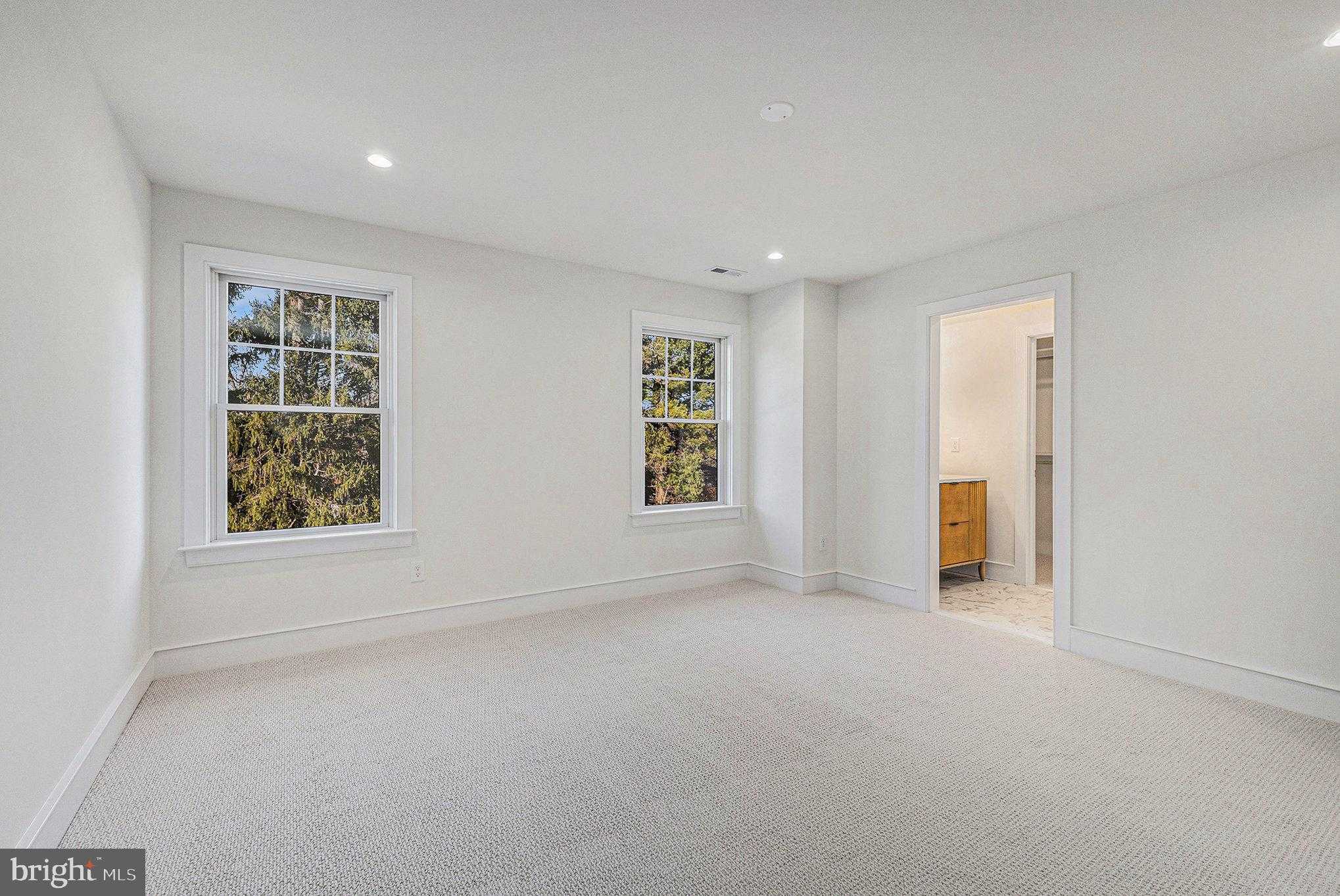 409 W Butler Pike photo 30