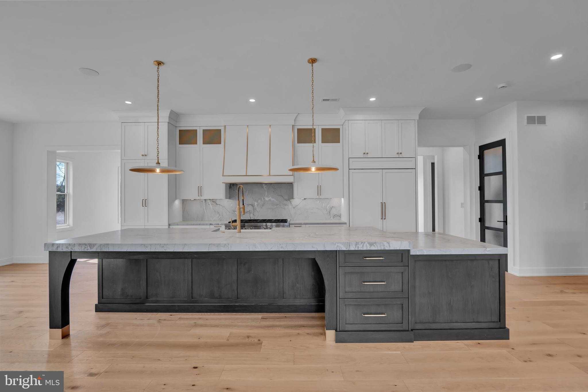 457 Brownsburg Rd photo 11