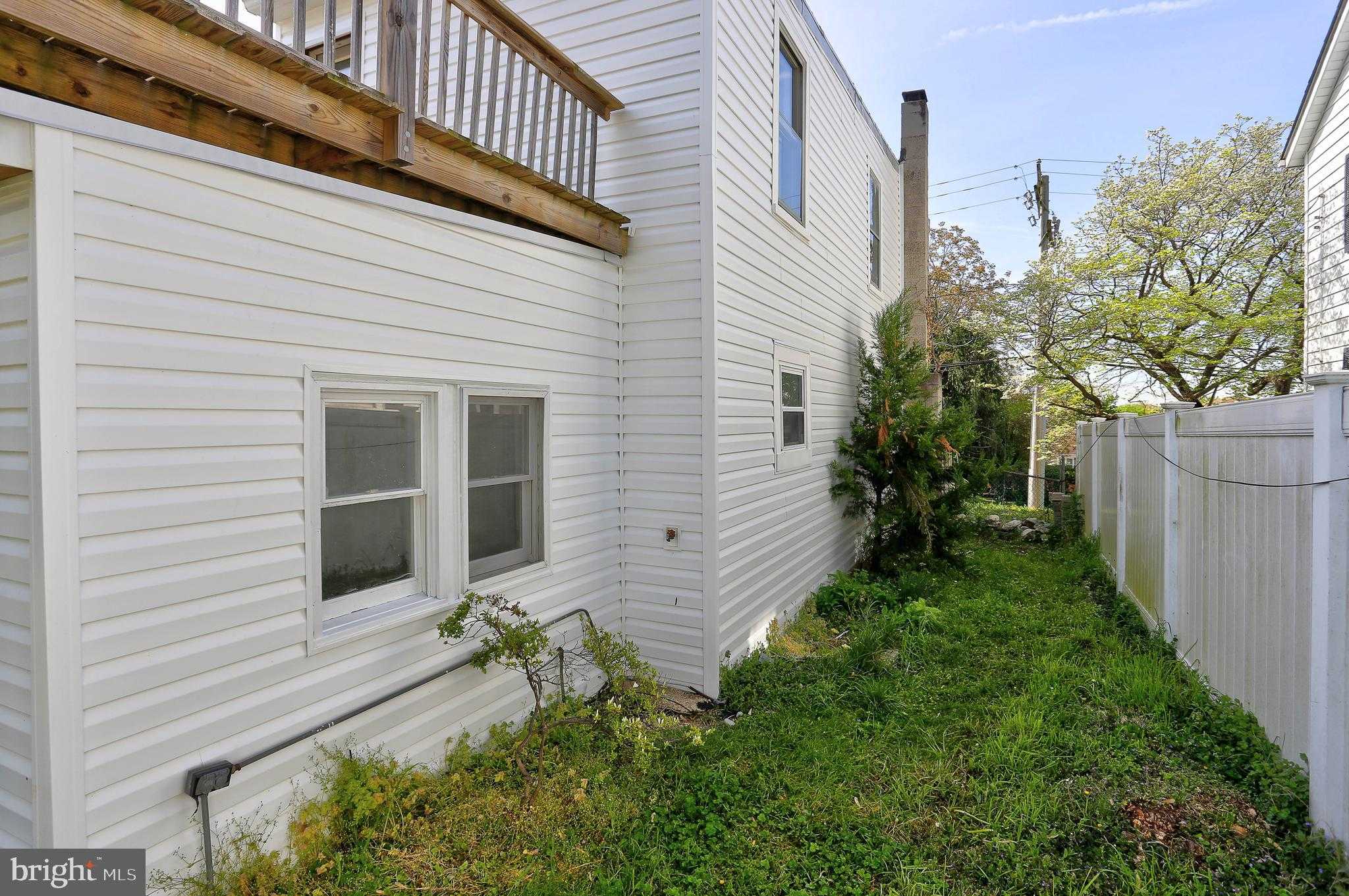 216 Clyde Ave photo 42