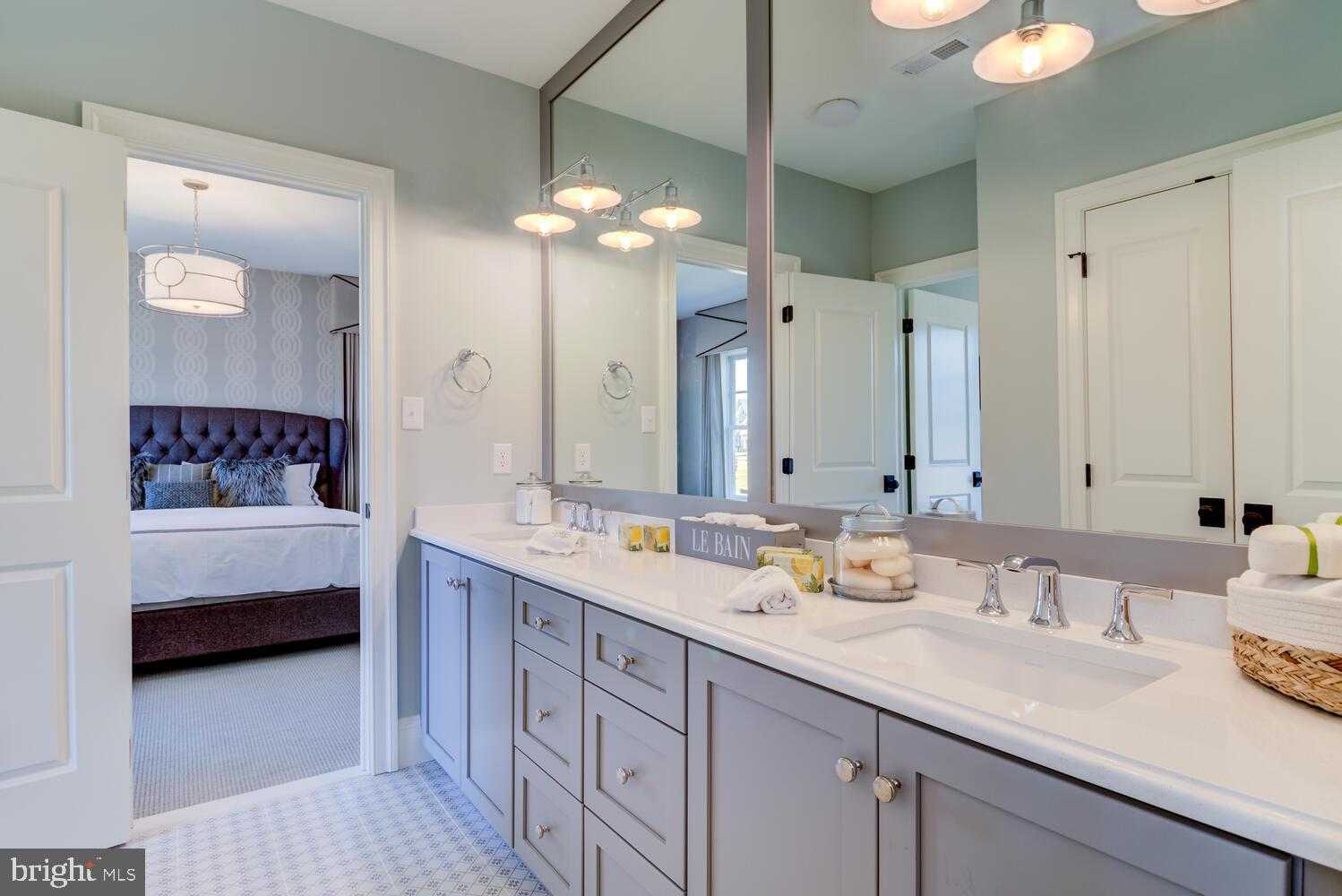 Old Covered Bridge Rd photo 22