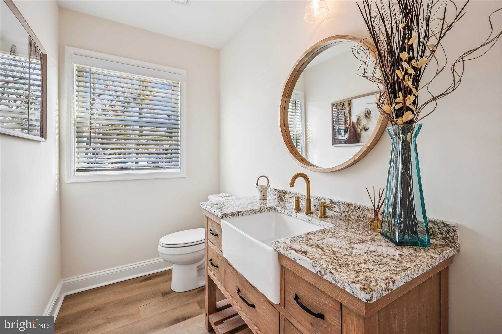 607 North St photo 14