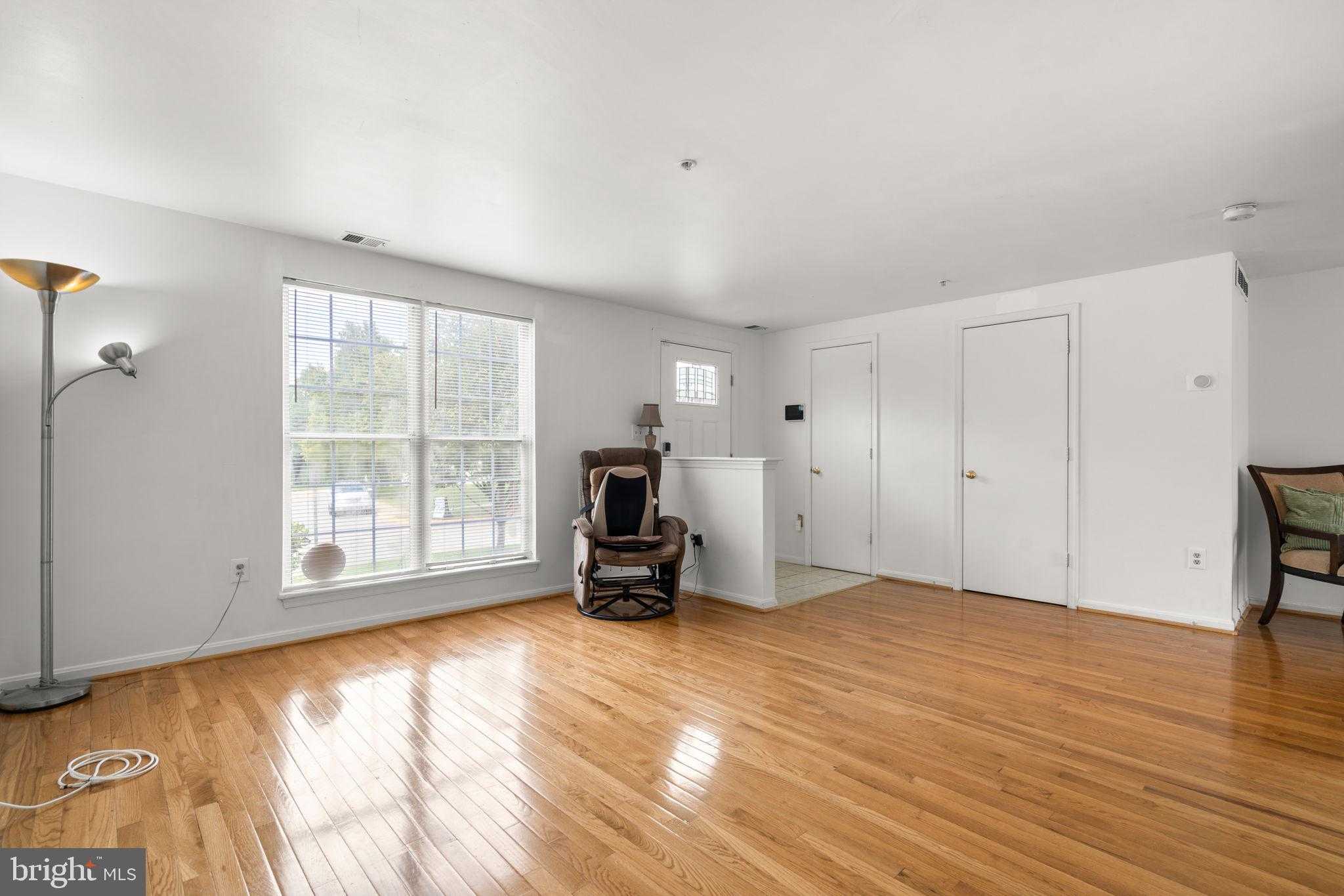 5136 Cranmer Way photo 4