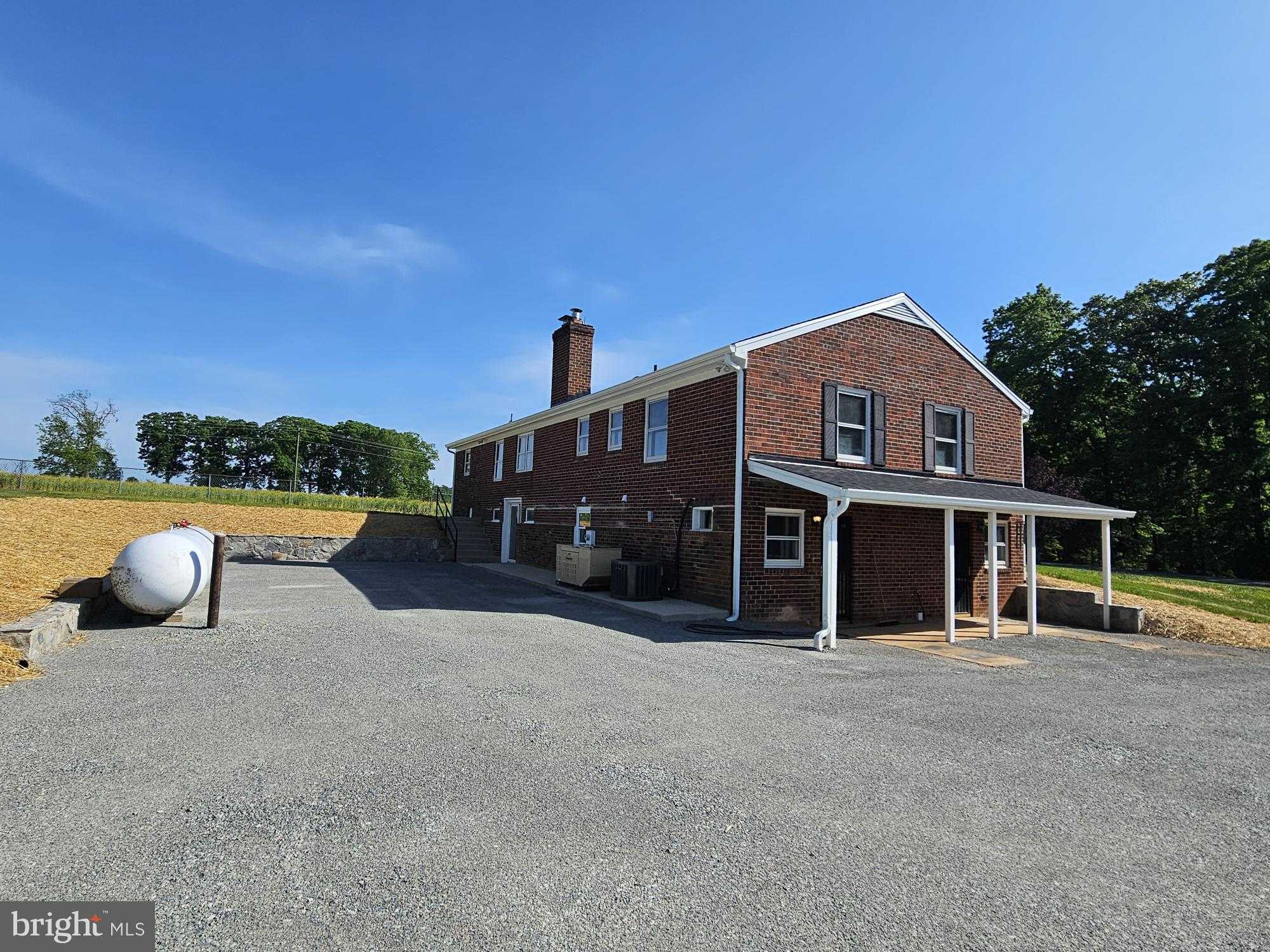 16090 Pouncey Tract Rd photo 17