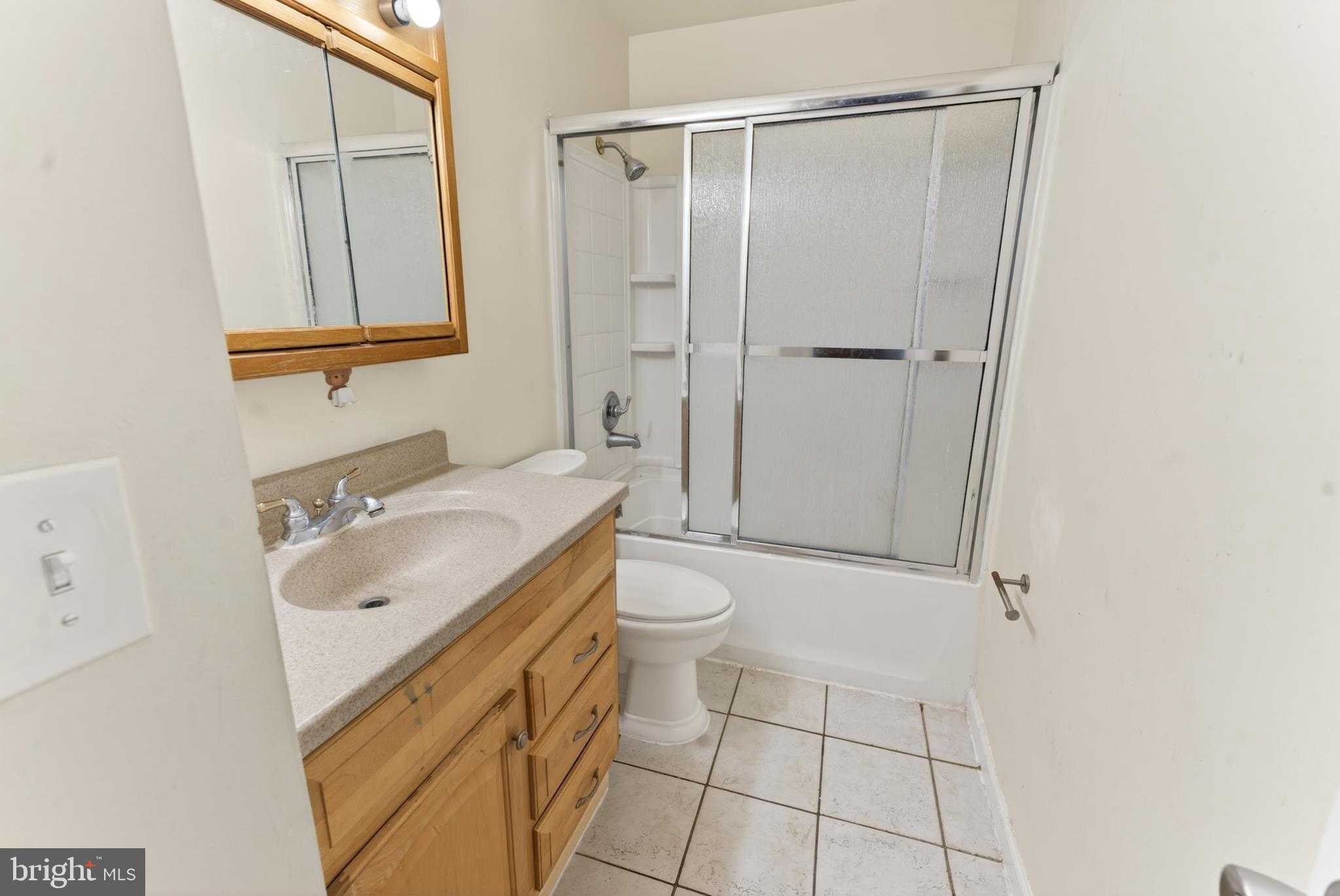 1165 S Division St photo 32