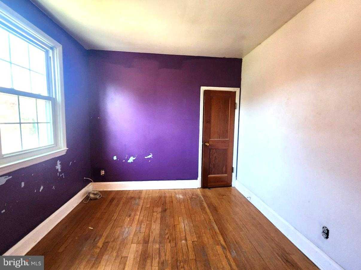 4103 Glenmore Ave photo 9