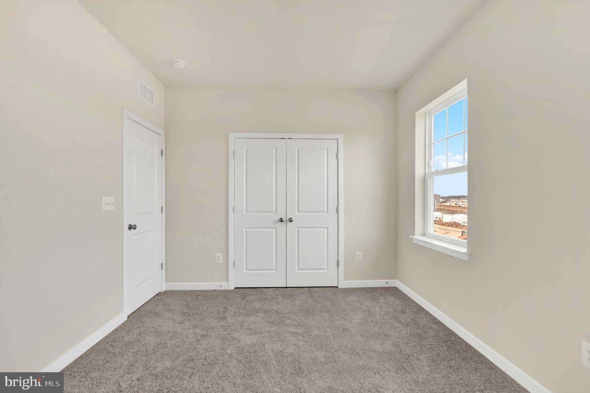 606 Mountain Laurel Blvd photo 13