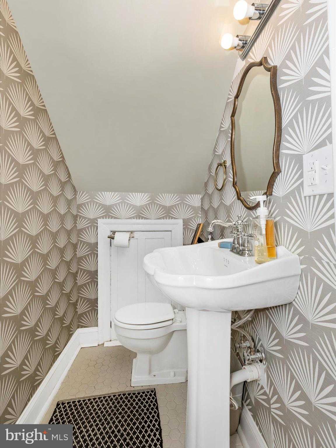 11 Linden Ave photo 50