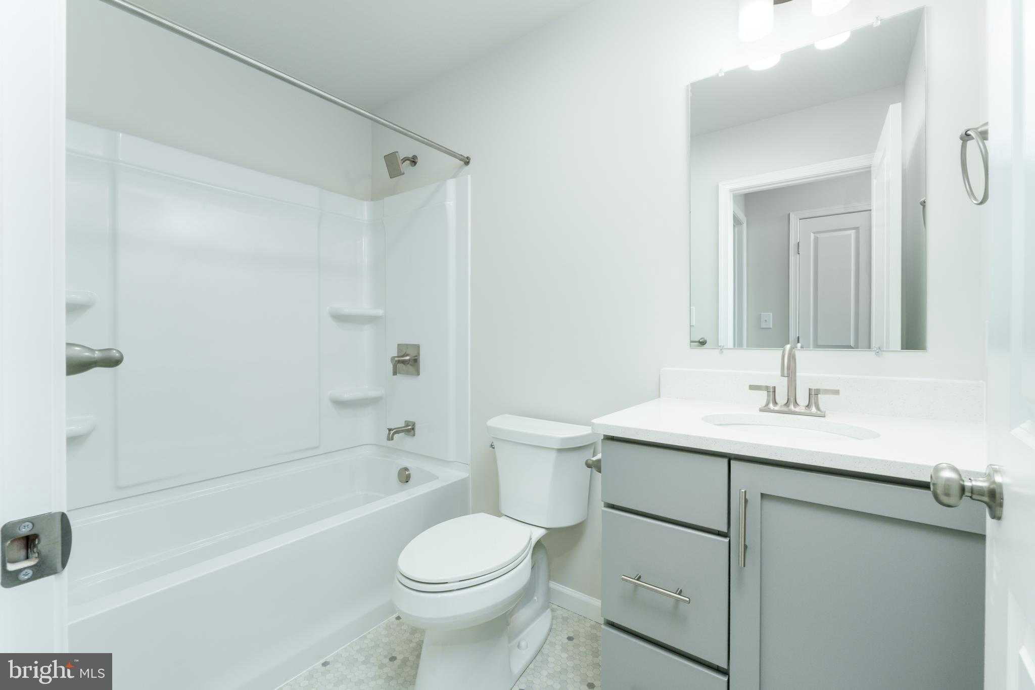 304 Amberleigh Ln photo 32