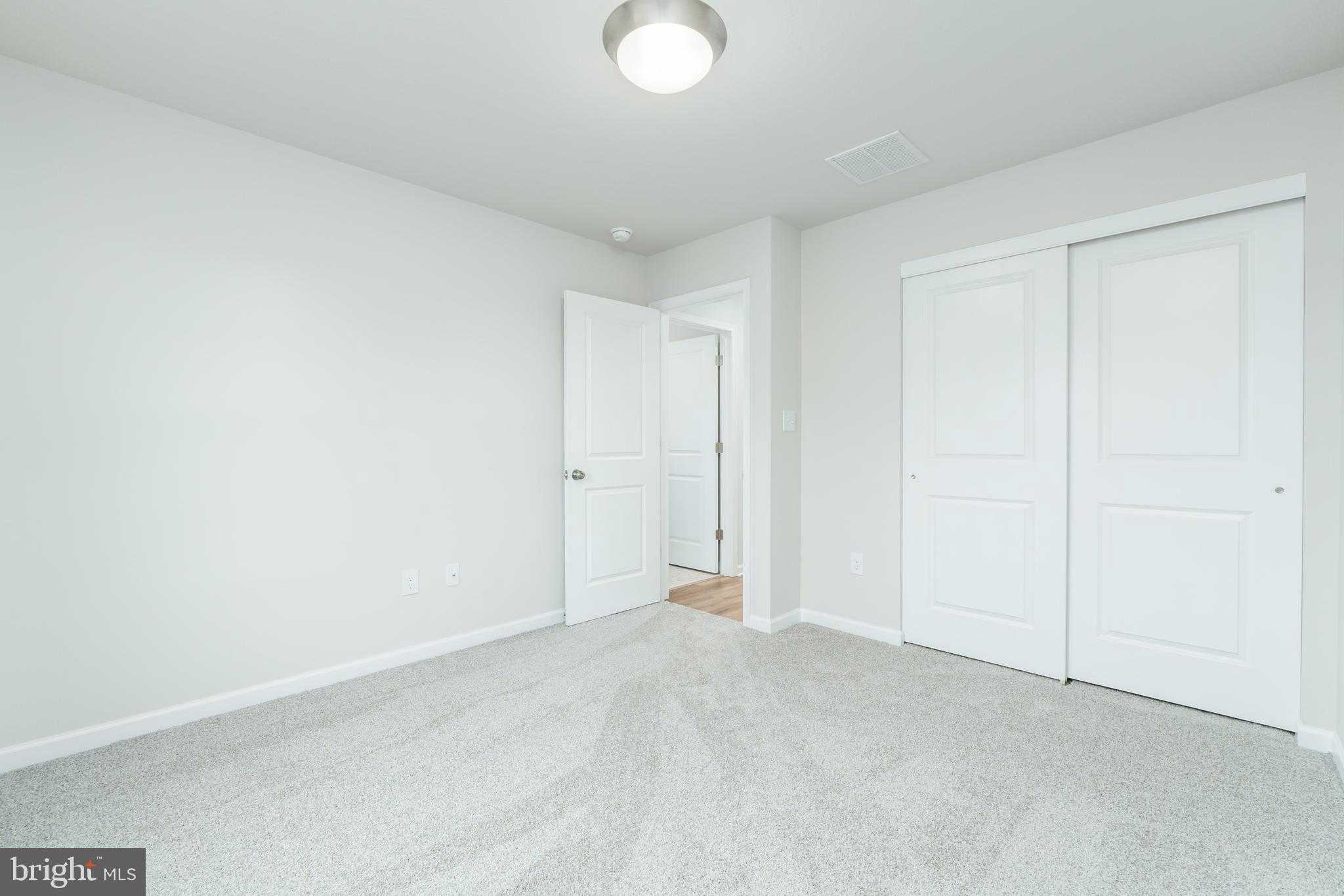 304 Amberleigh Ln photo 34