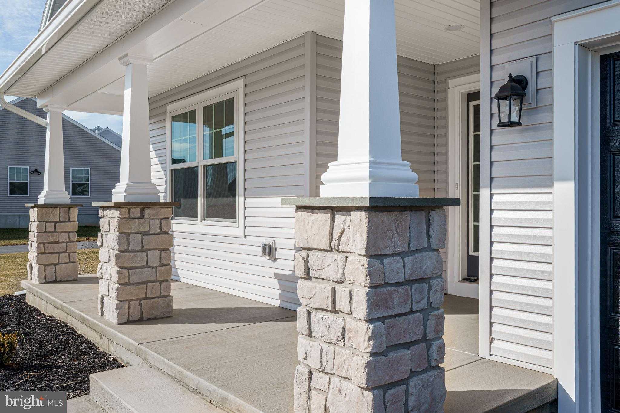 304 Amberleigh Ln photo 6