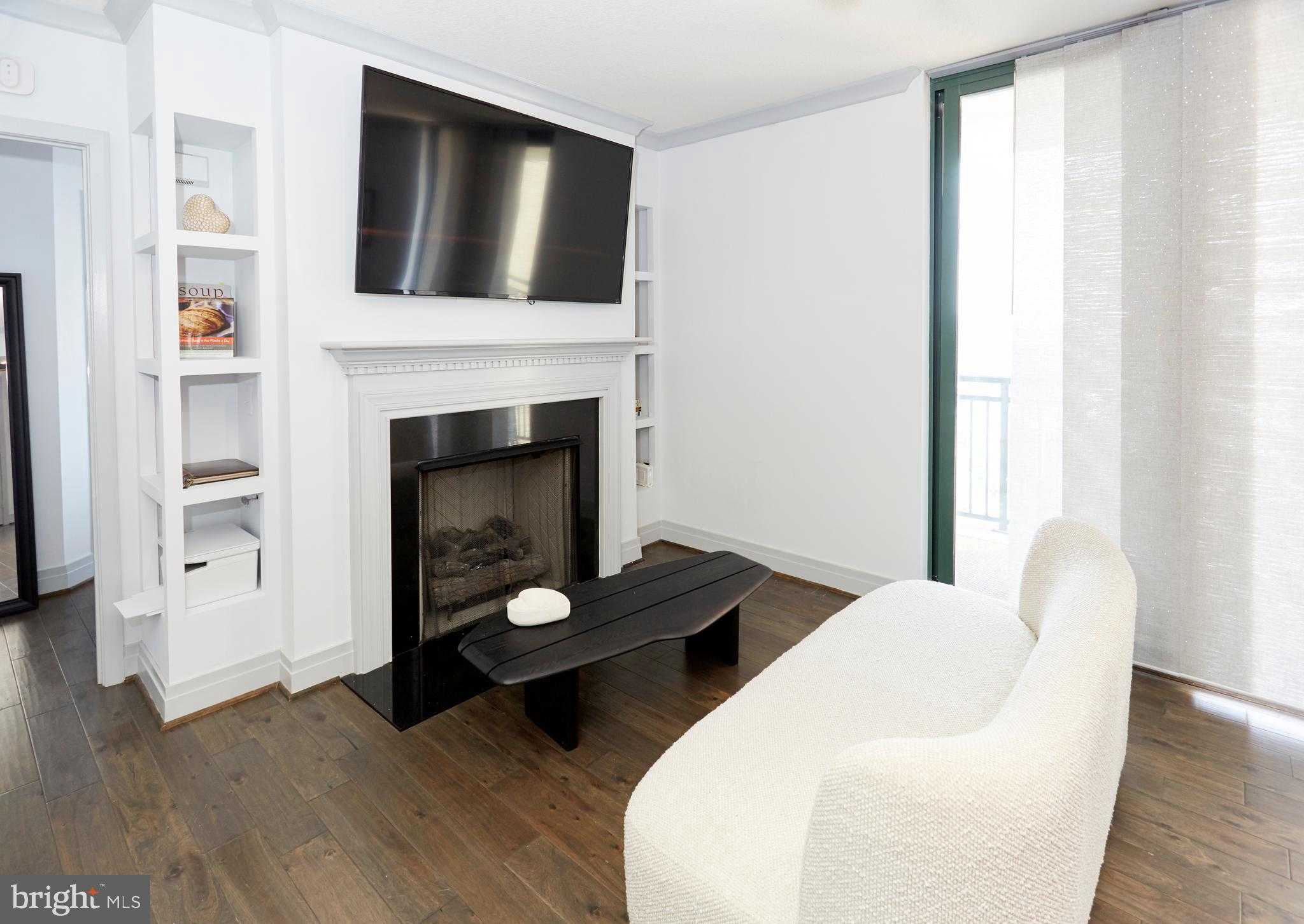 414 Water St Apt 2601 photo 3