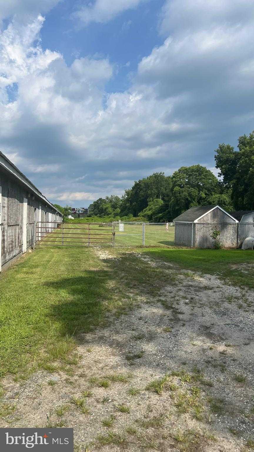 11229 Stewart Neck Rd photo 4