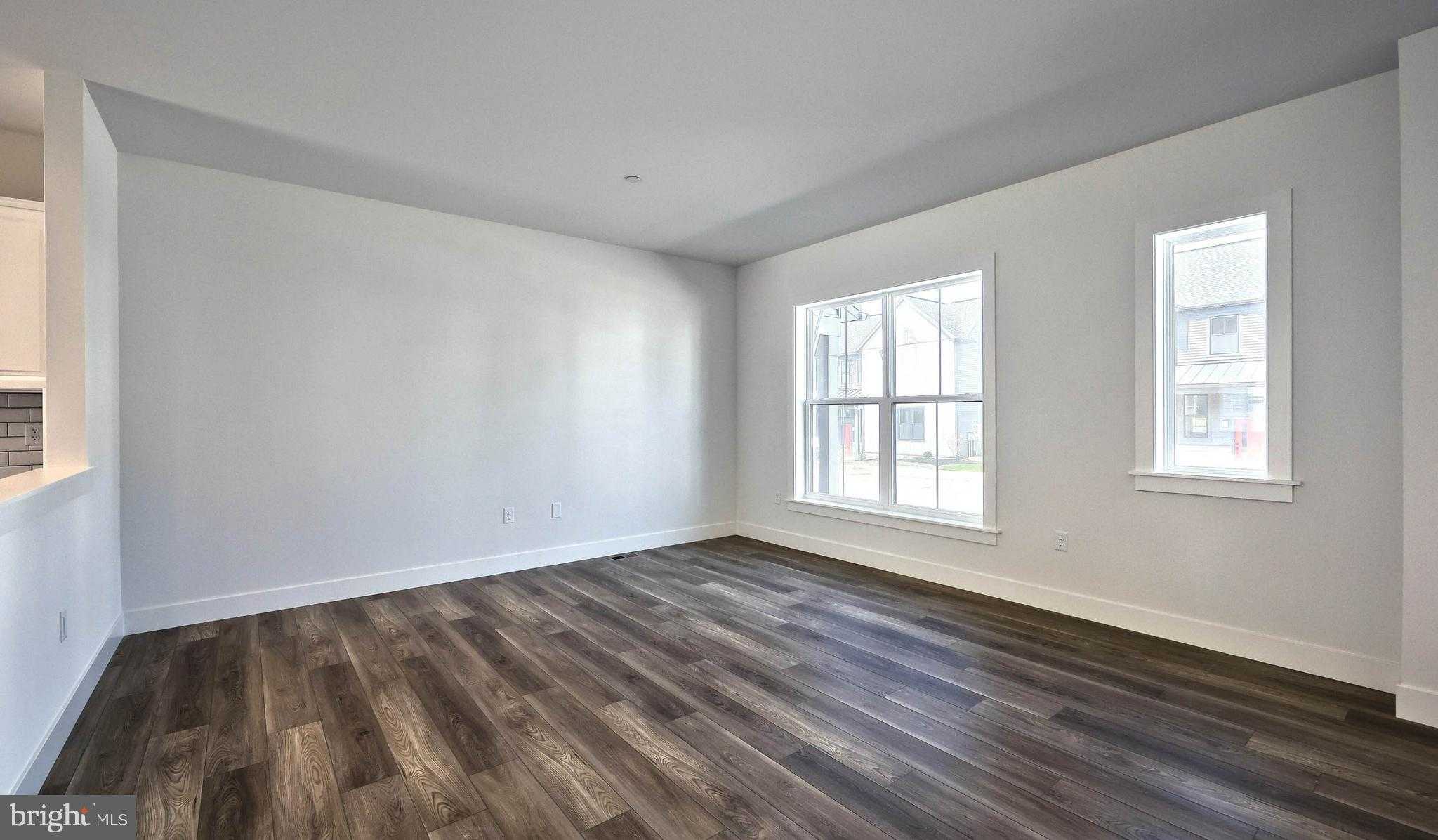 110 Madison Dr photo 5