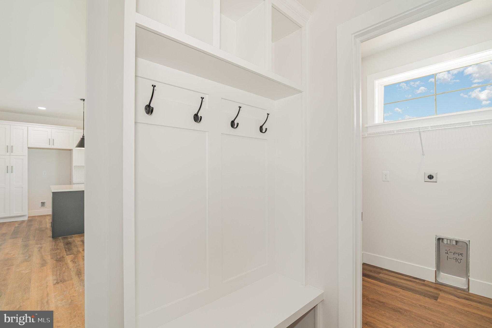 2085 Andrew Ave photo 13