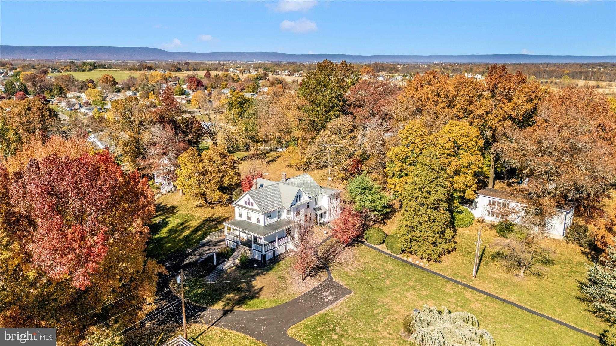 2027 Lincoln Way E photo 79