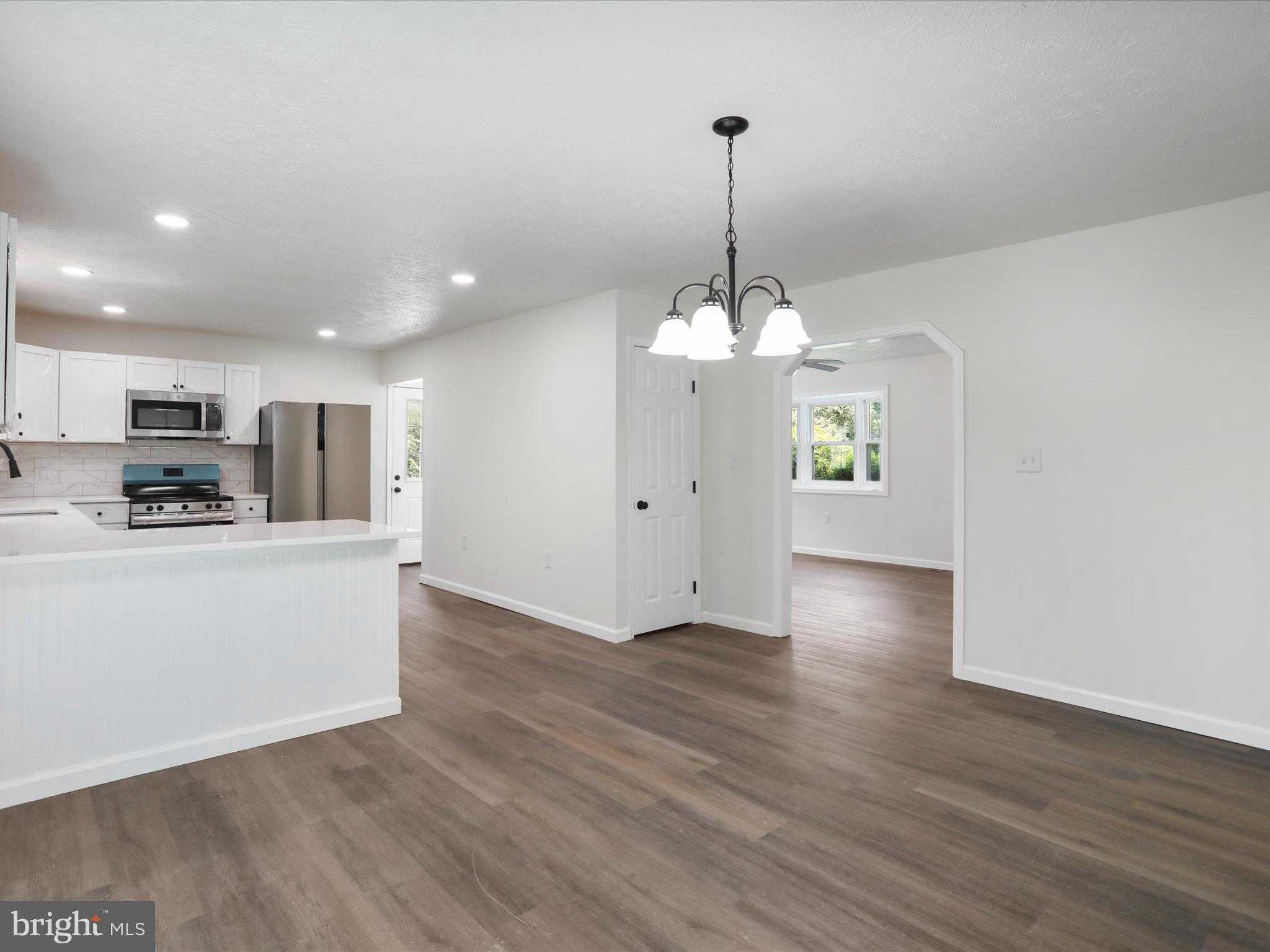 12090 Back Creek Valley Rd photo 8