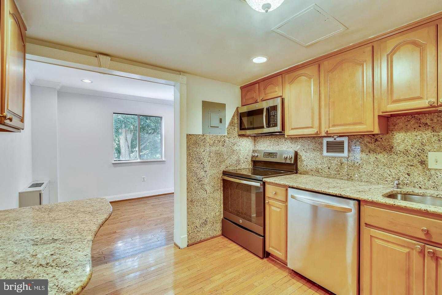 7505 Democracy Blvd Apt A417 photo 7