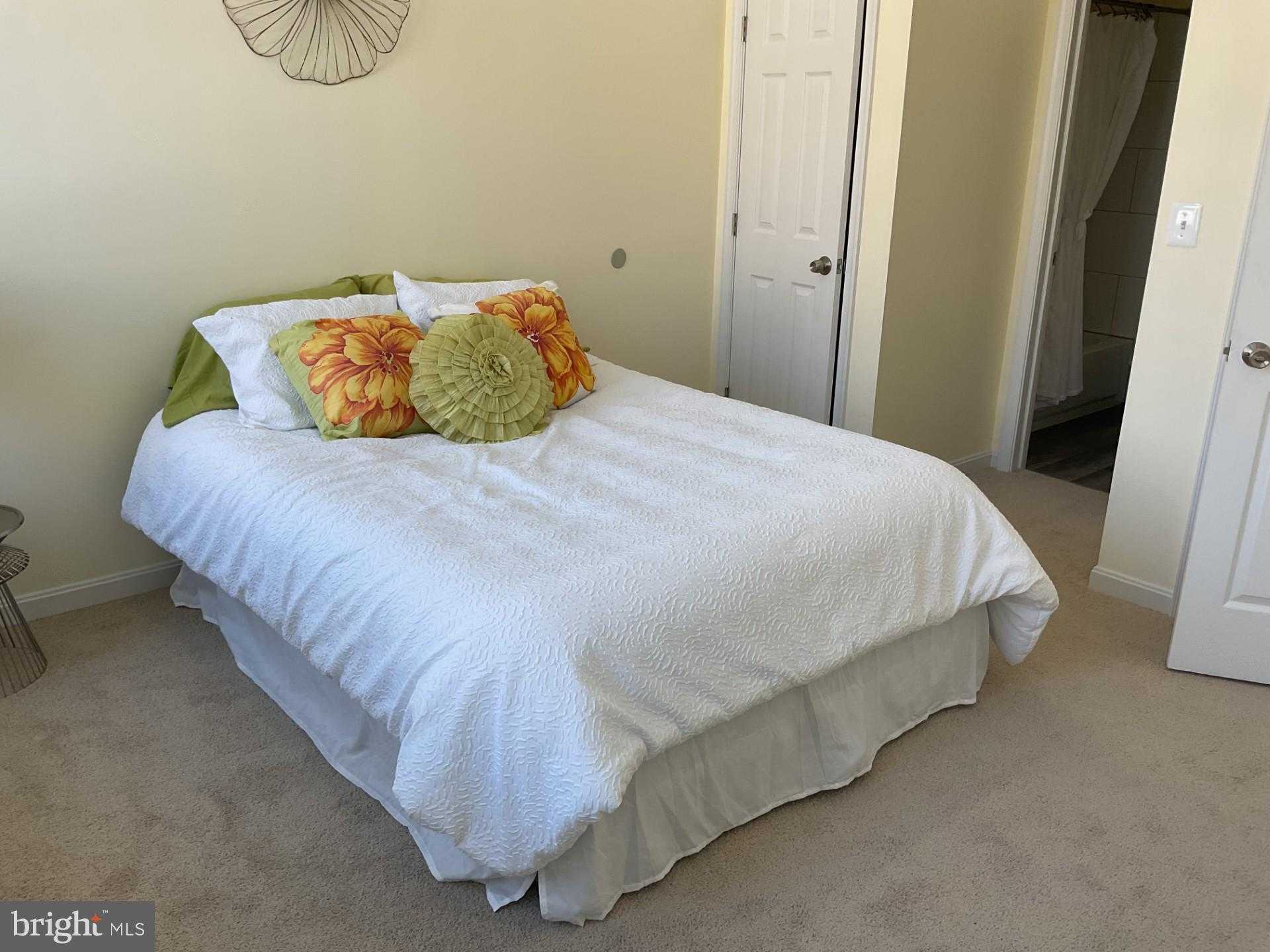 703 E 22nd St photo 16