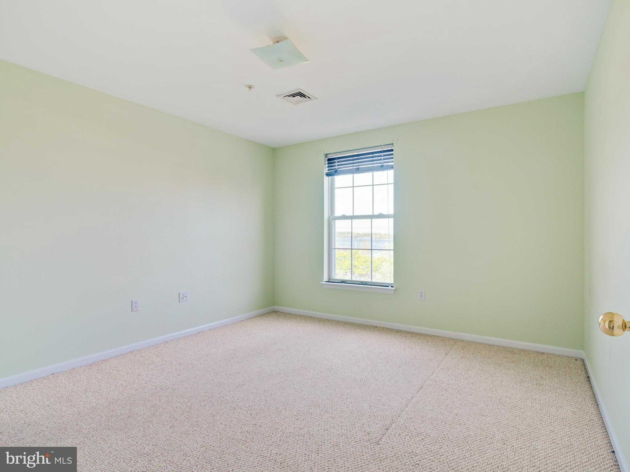 401 N Front St Apt 3b photo 14