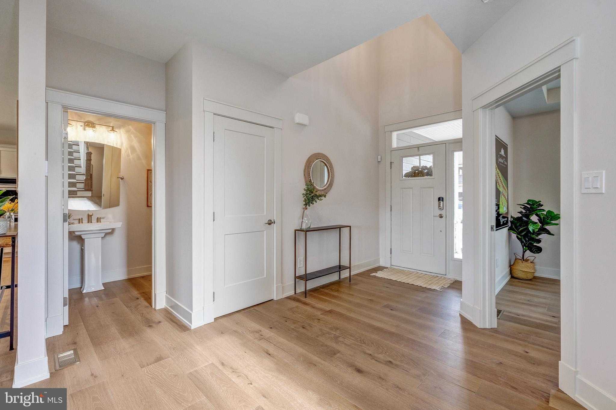 105 Eagle Dr photo 3