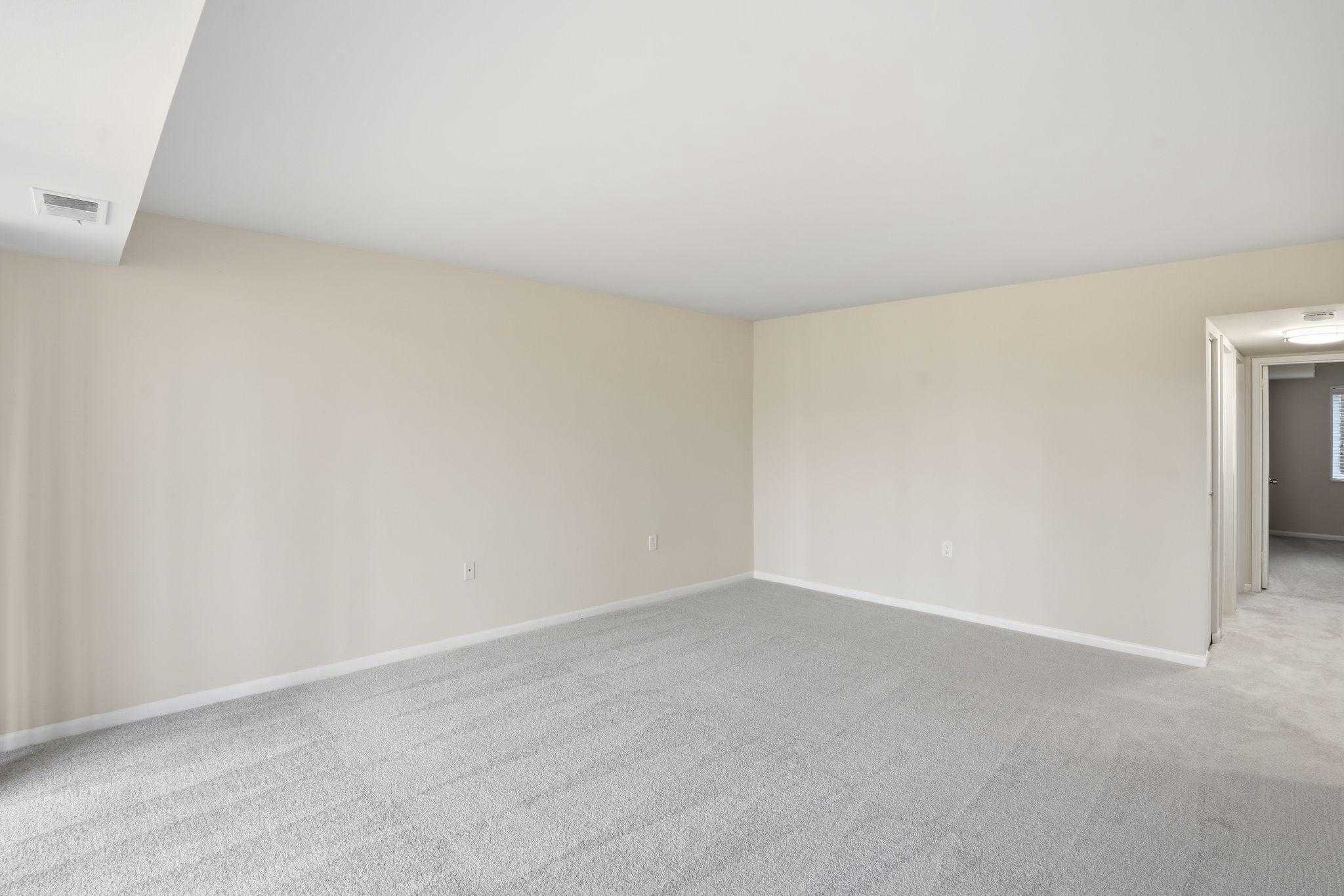 1552 Northgate Sq # 12b photo 5