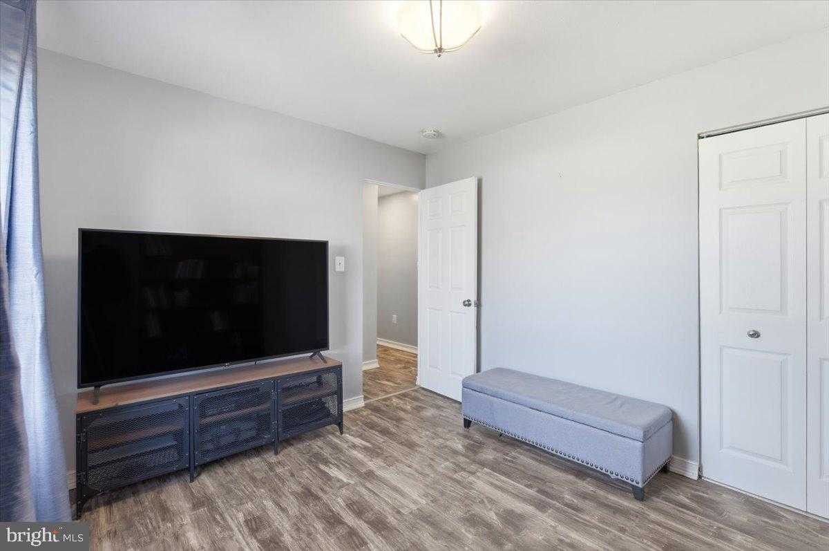 103 N Cypress Rd photo 26