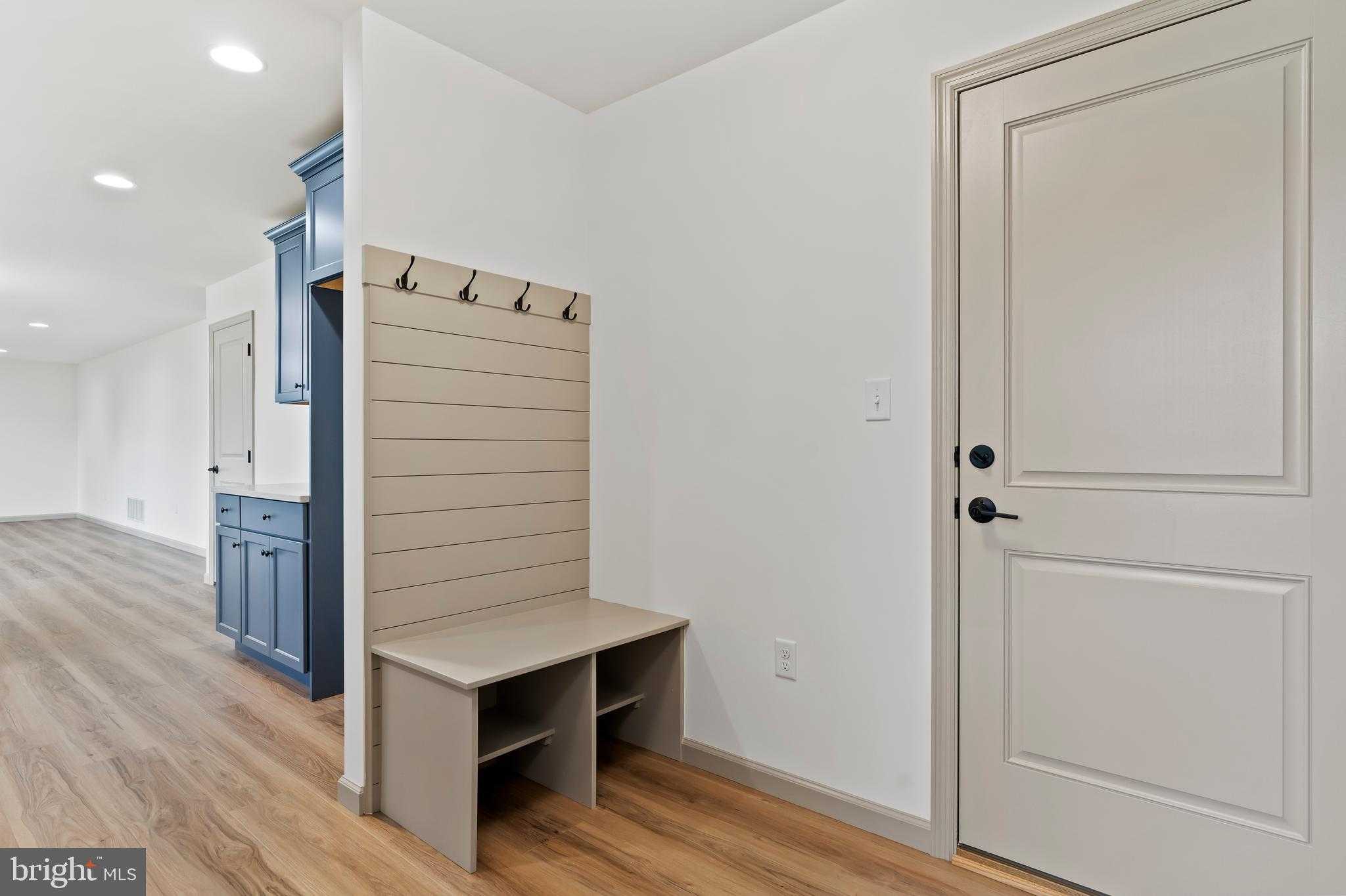 160 Hartford Dr photo 14