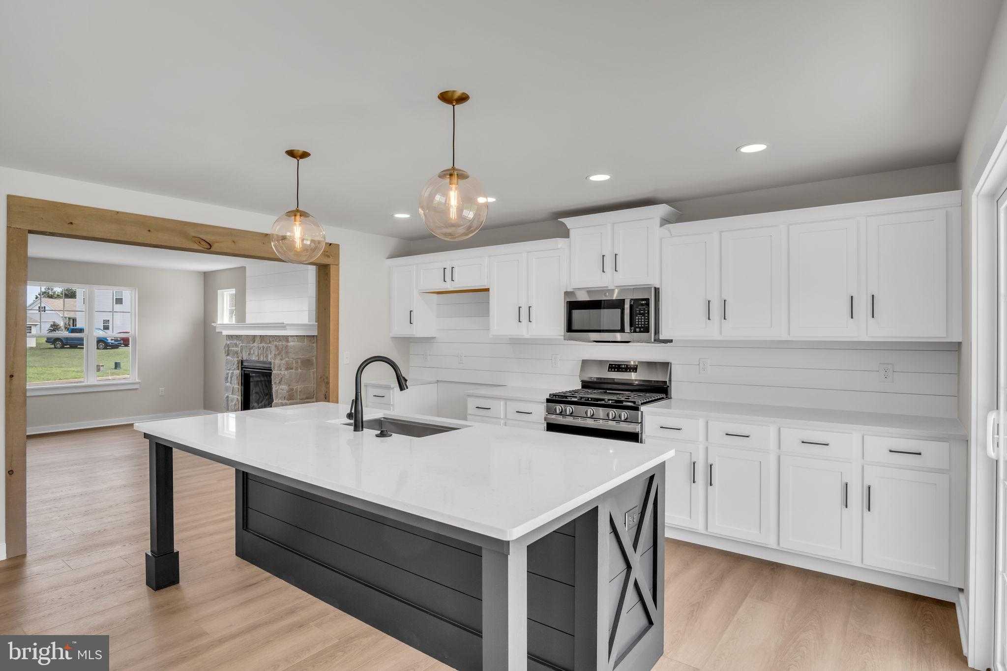 58 Monticello Dr photo 4