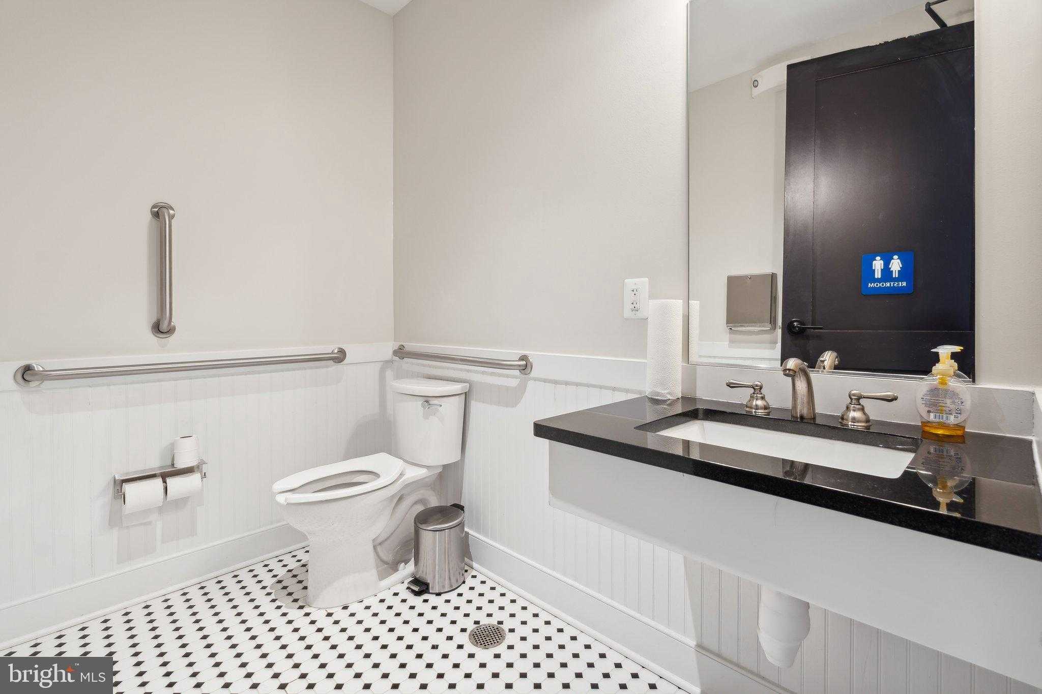 246 Violet Way photo 19