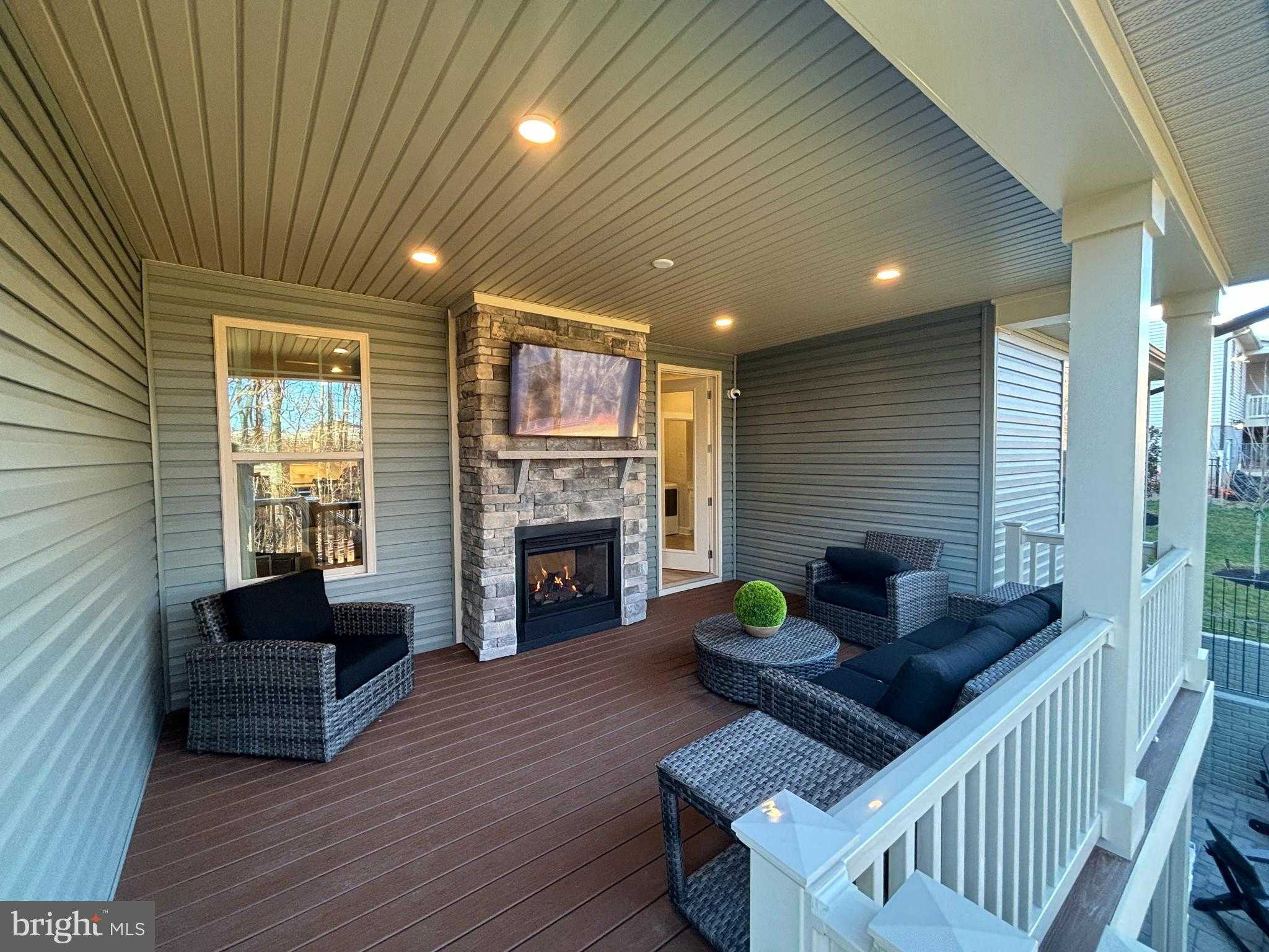 8502 Lallybroch Ln photo 20