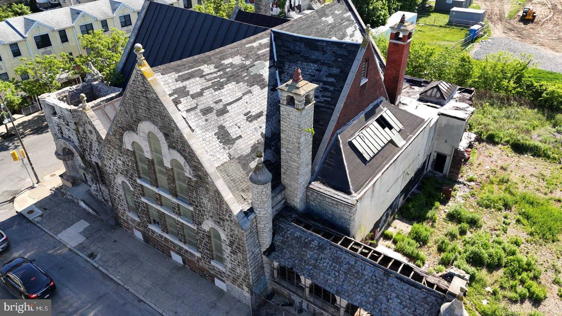 2036 Cecil B Moore Ave # 40 photo 5