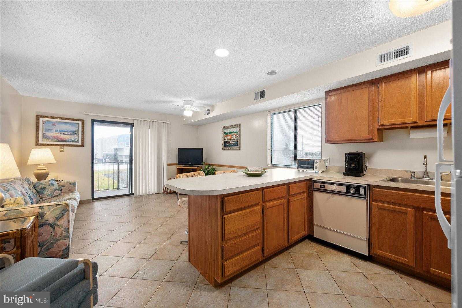 203 33rd St photo 10