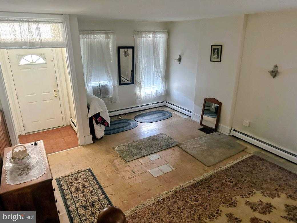 48 E 22nd St photo 9