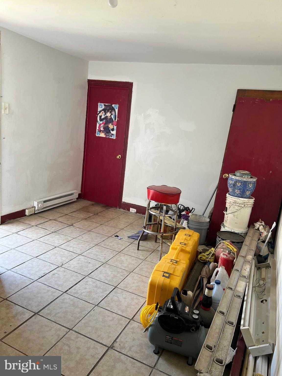 219 E Main St photo 21