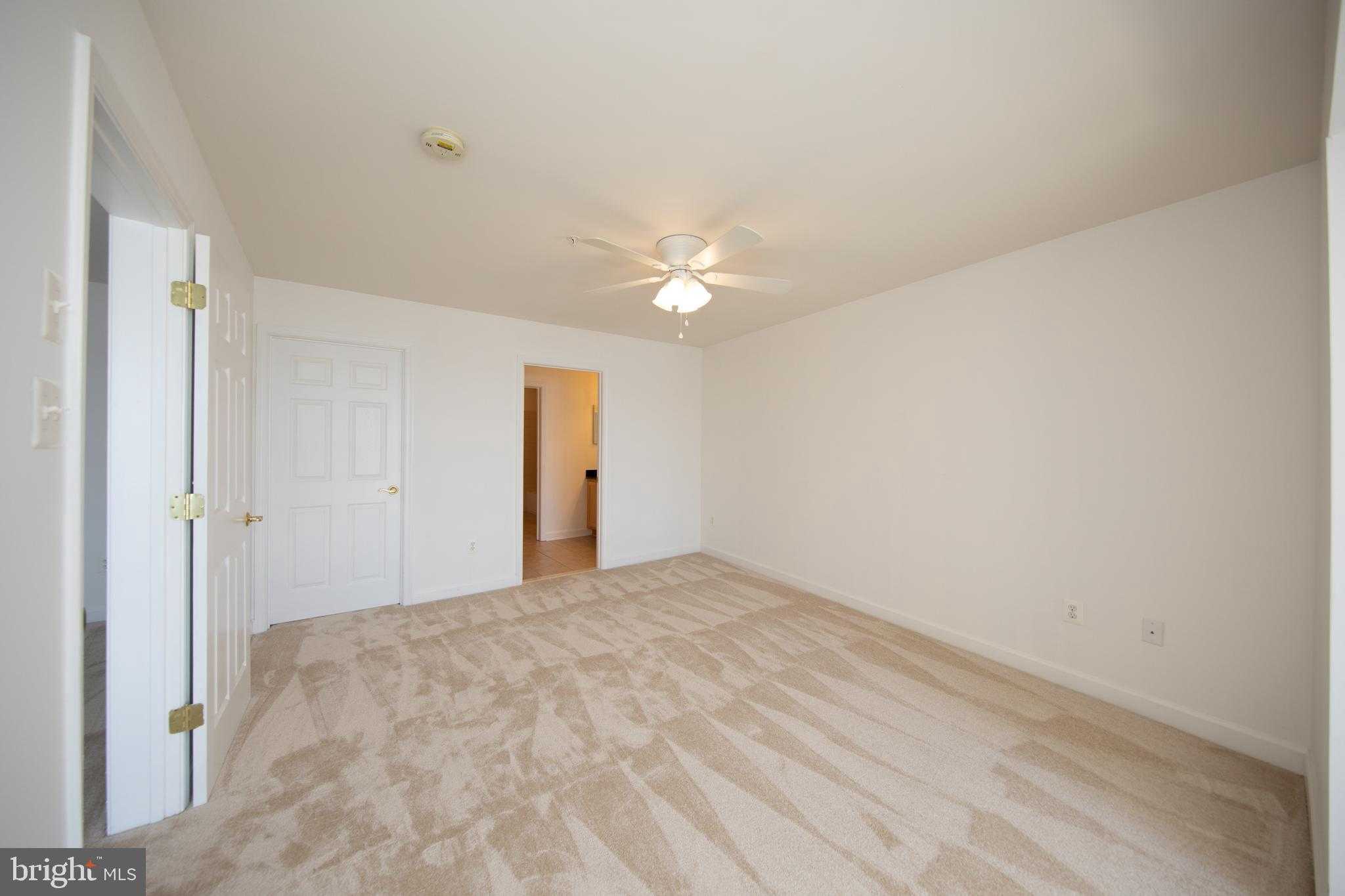 33 Owens Landing CT Apt A photo 42